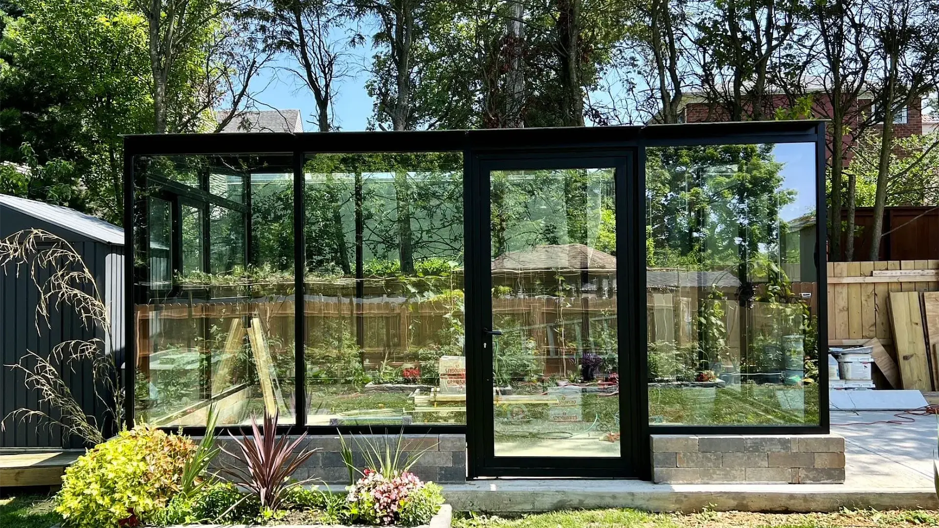 Modern four-season sunroom by Vision Art Aluminium – Sunrooms in Burlington County NJ
