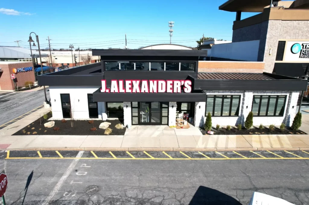 J Alexanders Restaurant Clifton NJ gallery image 1