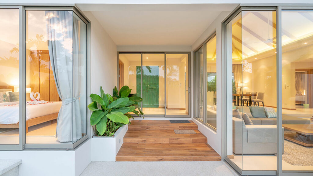 What Are The Most Preferred Aluminum Doors in Commercial Areas?